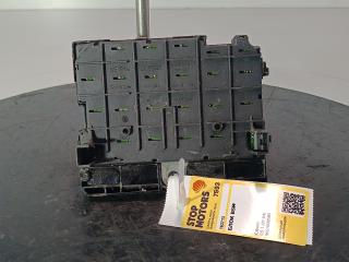 блок предохранителей Citroen C5 1 поколение 2003, цвет, 9657608580