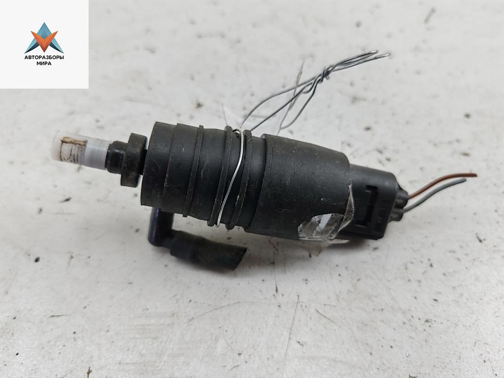 насос (моторчик) омывателя стекла BMW 5 серия E60/E61 2006, серый, седан, 23113 - фото №1