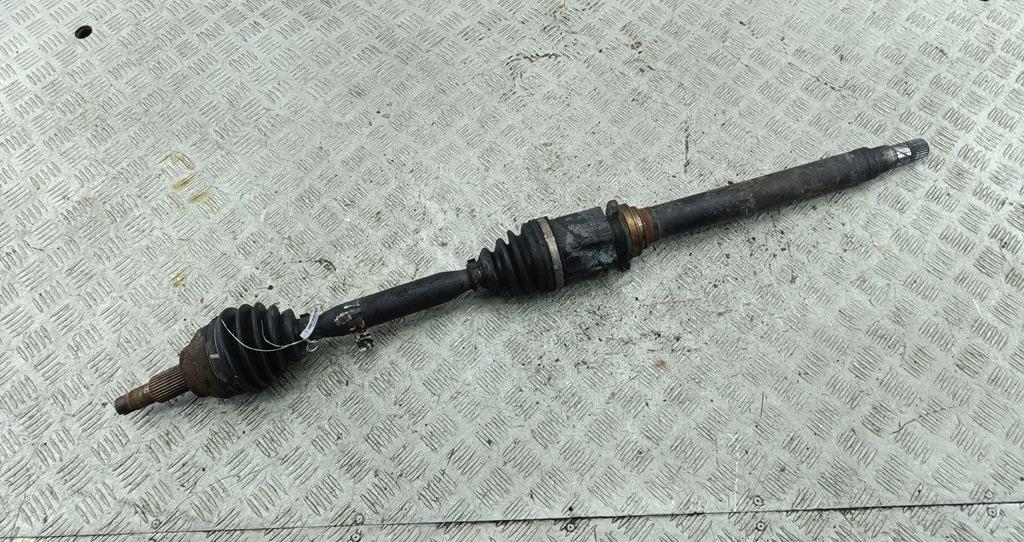 полуось передняя правая (приводной вал, ШРУС) Alfa Romeo 159 1 поколение 2005, 1.9 л., бензин, МКПП, серый, седан - фото №1