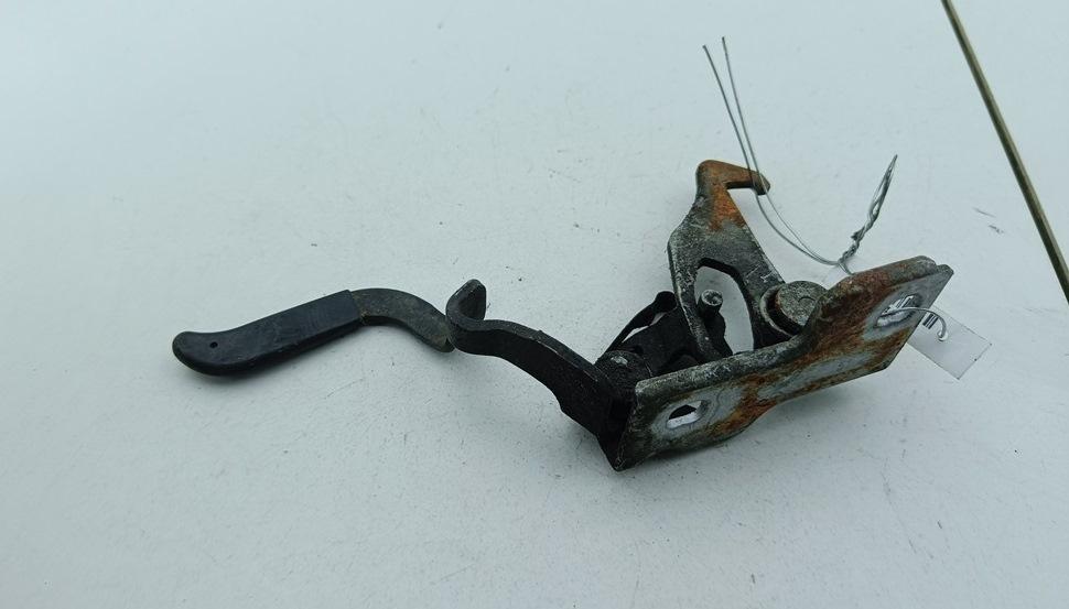 ручка открывания капота BMW 3 E46 2003, 2.0 л., дизель, МКПП, серый, универсал, 8213029
