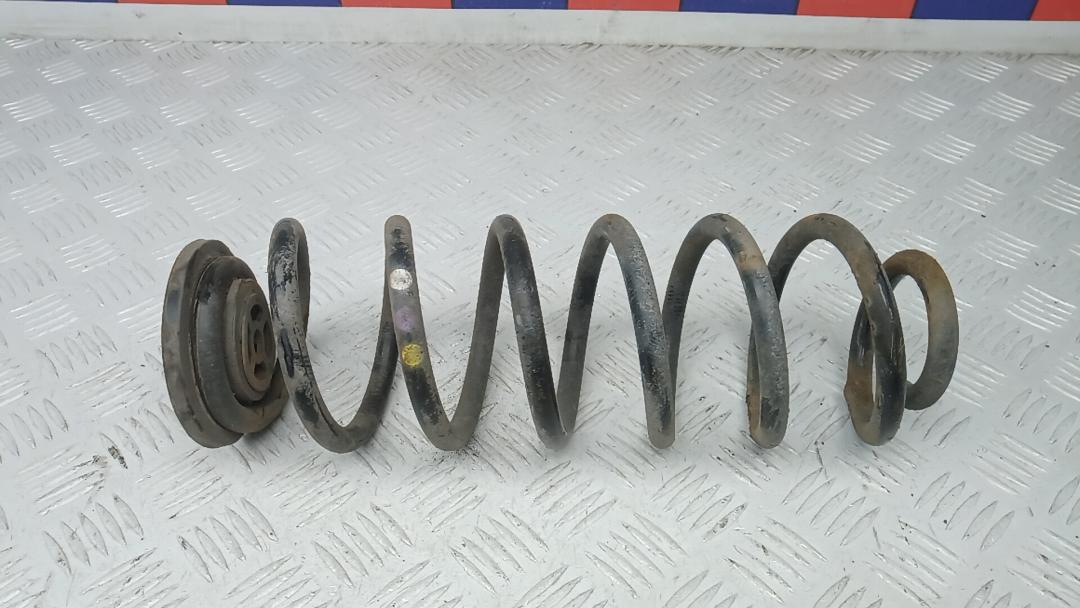 пружина задняя Volkswagen Passat B8 2014, 2.0 л., дизель, МКПП, седан - фото №1