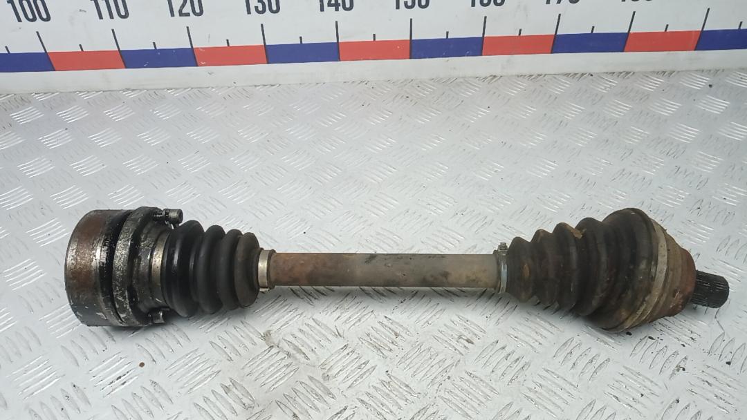 полуось передняя левая (приводной вал, ШРУС) Skoda Superb 2 поколение 2010, 1.9 л., D TDI PD, дизель, МКПП, хетчбэк 5 дв. - фото №1