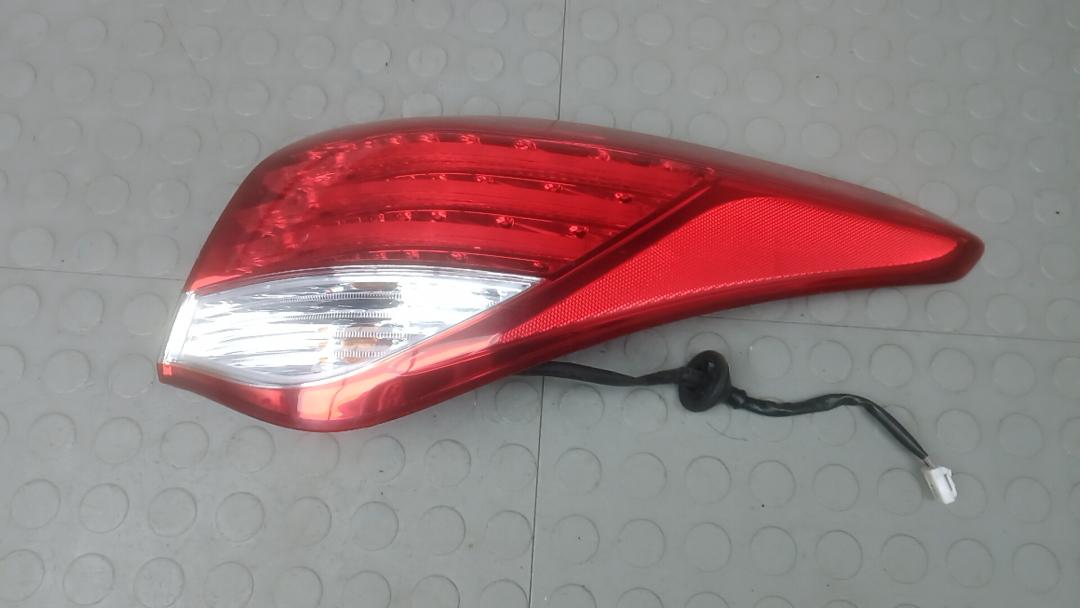 фонарь задний правый Hyundai i40 VF 2013, 1.7 л., дизель, МКПП, седан - фото №1