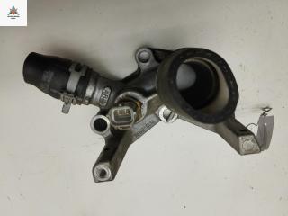 фланец (тройник) системы охлаждения Ford Focus 2 поколение 2006, 1.6 л., i, бензин, МКПП, синий, универсал, 1N1G8594