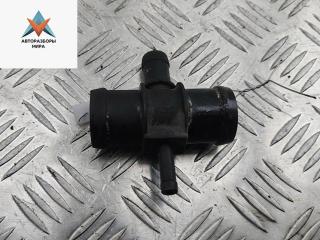 фланец (тройник) системы охлаждения Volkswagen Golf 5 поколение 2006, 1.6 л., бензин, МКПП, чёрный, хетчбэк 5 дв., 1K0121087E