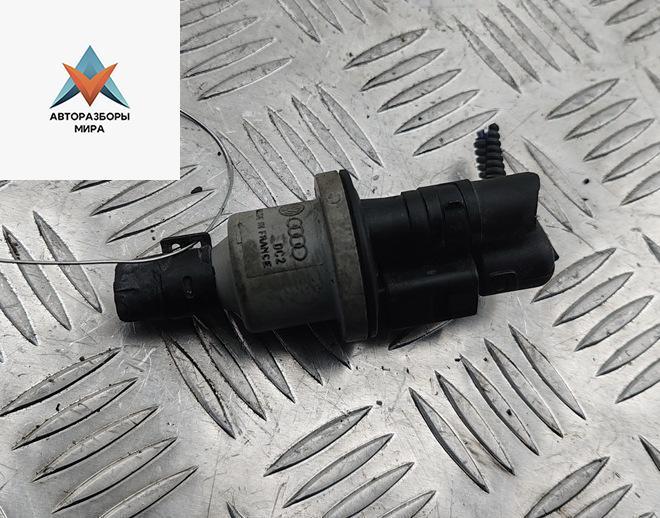 клапан вентиляции топливного бака Volkswagen Golf 5 поколение 2006, 1.6 л., бензин, МКПП, чёрный, хетчбэк 5 дв. - фото №1