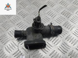 фланец (тройник) системы охлаждения Volkswagen Golf 5 поколение 2006, 1.6 л., бензин, МКПП, чёрный, хетчбэк 5 дв., 06A121133AL