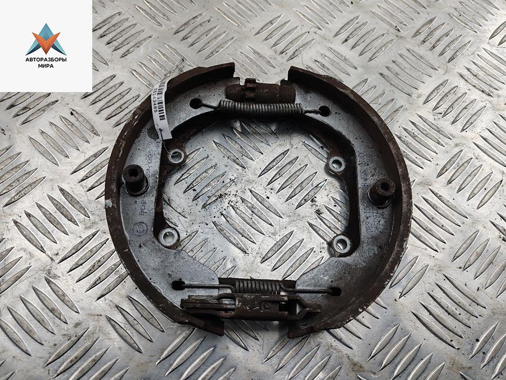 Механизм развода задних тормозных колодок правый BMW 5 серия E60/E61 2006, 2.5 л., бензин, АКПП, серый, седан - фото №1