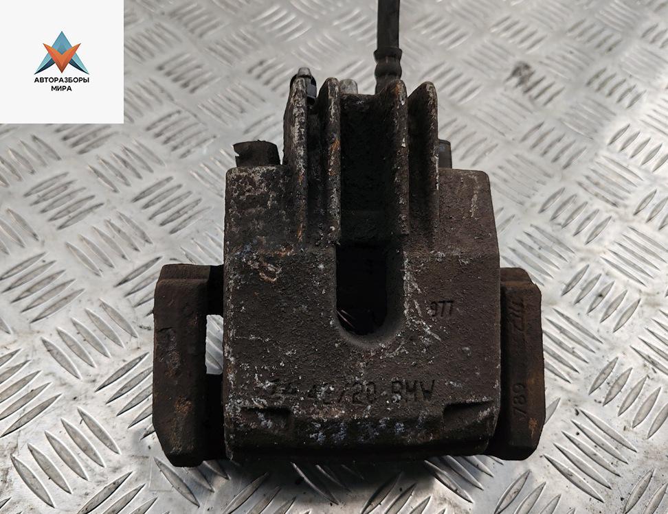 суппорт задний левый BMW 5 серия E60/E61 2006, 2.5 л., бензин, АКПП, серый, седан - фото №1