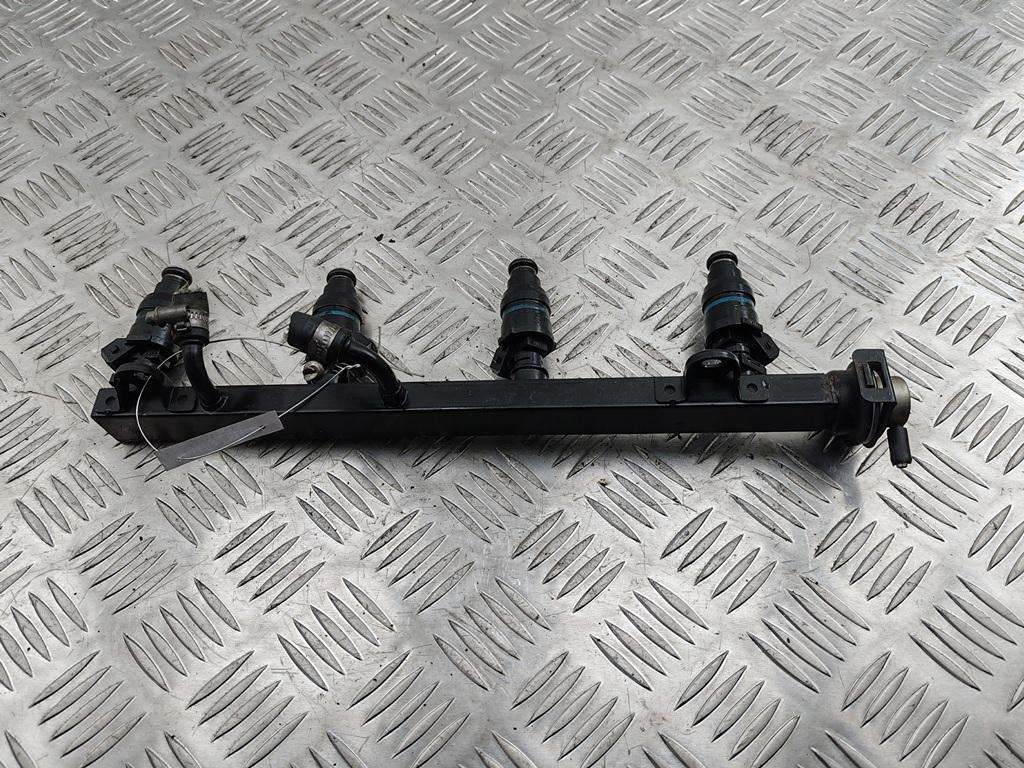 топливная рампа BMW 3 E36 1994, 1.6 л., бензин, МКПП, красный, хетчбэк 3 дв., 1734355