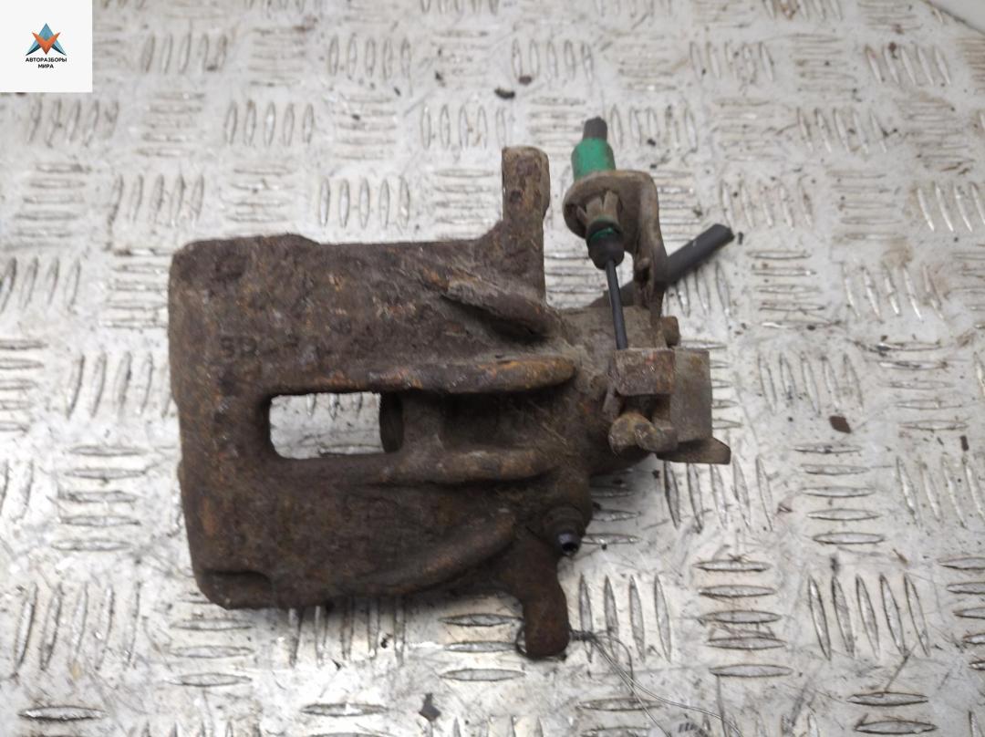 суппорт задний правый Opel Vivaro A 2005, 1.9 л., дизель, МКПП, белый, микроавтобус - фото №1