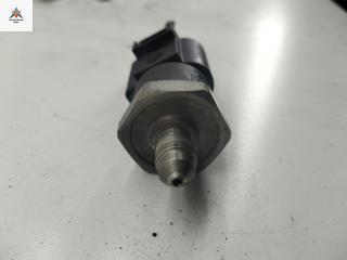 датчик давления топлива Volkswagen Touran 1 поколение 2003, 1.6 л., бензин, МКПП, чёрный, минивэн, 06D906051A