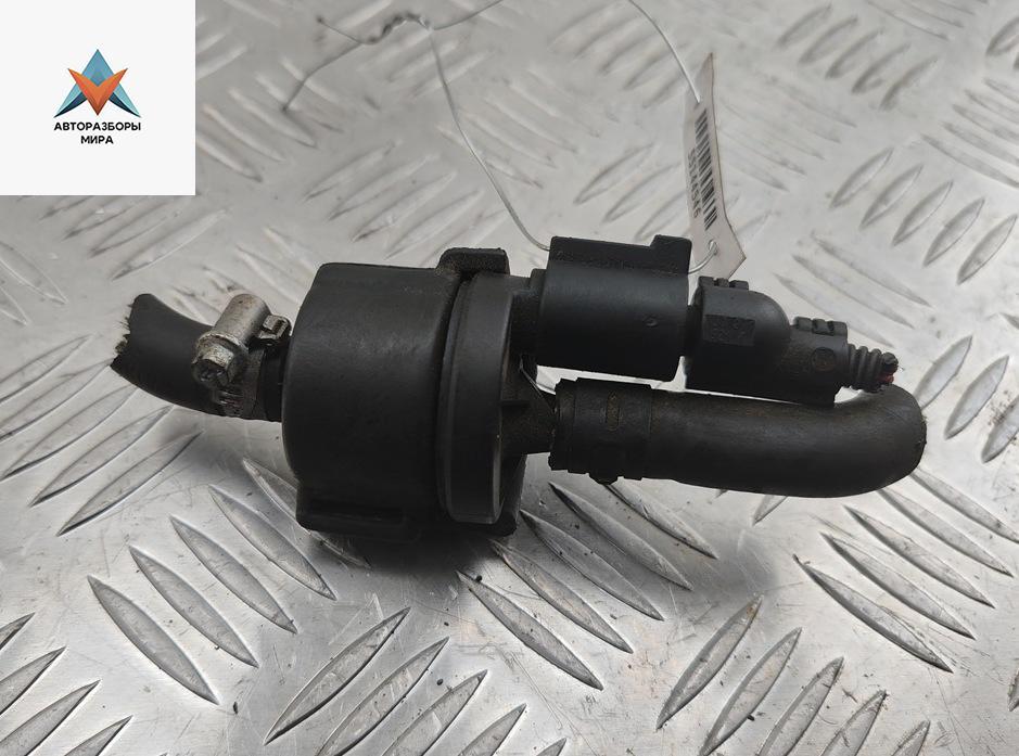 клапан вентиляции топливного бака Volkswagen Phaeton 1 поколение 2003, 3.2 л., бензин, АКПП, чёрный, седан, 058133459F - фото №1