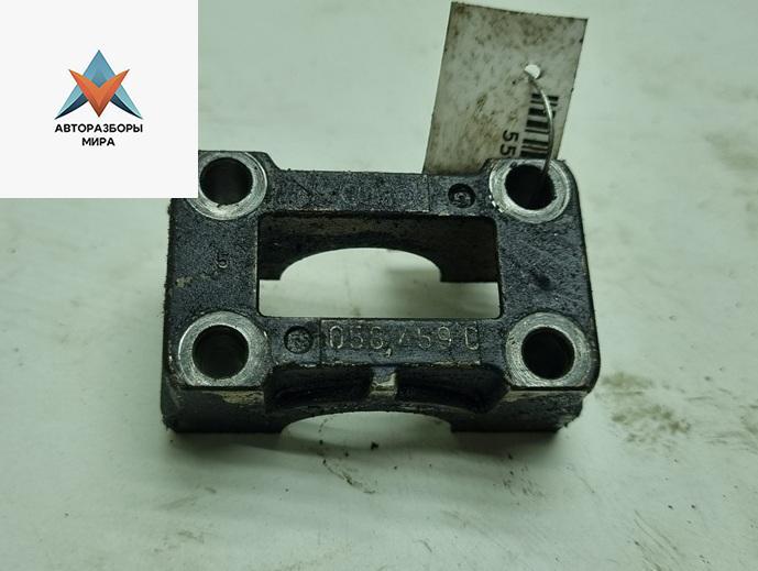 коромысло клапана (рокер) Volkswagen Passat B5 1997, 1.8 л., бензин, МКПП, чёрный, универсал, 058459C5 - фото №1