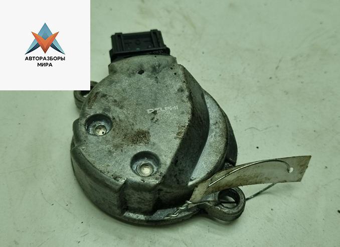 датчик распредвала Volkswagen Passat B5 1997, 1.8 л., бензин, МКПП, чёрный, универсал - фото №1