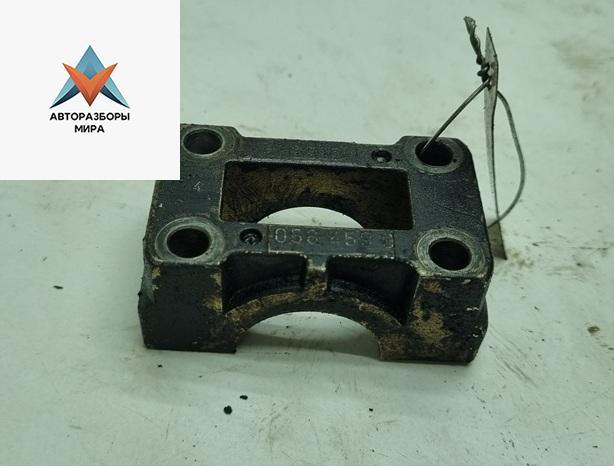 коромысло клапана (рокер) Volkswagen Passat B5 1997, 1.8 л., бензин, МКПП, чёрный, универсал, 058459C4 - фото №1