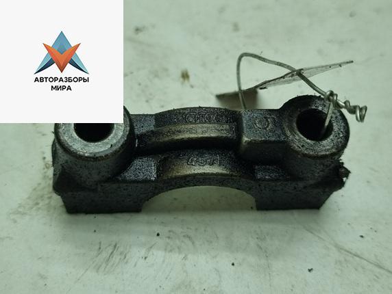 коромысло клапана (рокер) Volkswagen Passat B5 1997, 1.8 л., бензин, МКПП, чёрный, универсал, 057F5 - фото №1