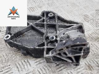 кронштейн компрессора кондиционера Volkswagen Passat B5 1997, 1.8 л., бензин, МКПП, чёрный, универсал, 058260885C