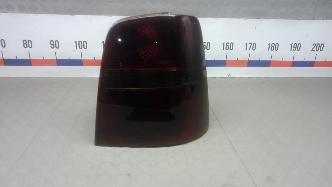 фонарь задний правый Volkswagen Touran 1 поколение 2005, 1.9 л., дизель, МКПП, минивэн, 1T0945096G - фото №1