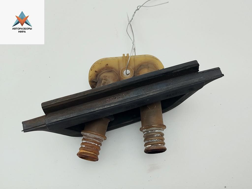 фланец (тройник) системы охлаждения BMW 3 серия E36 1993, 2.0 л., бензин, АКПП, серый, седан, 8391141 - фото №1