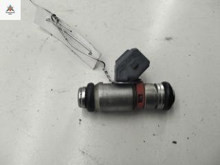 форсунка Volkswagen Golf 4 поколение 1998, 1.4 л., бензин, МКПП, чёрный, хетчбэк 3 дв., 036031C