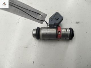 форсунка Volkswagen Golf 4 поколение 1998, 1.4 л., бензин, МКПП, чёрный, хетчбэк 3 дв., 036031C