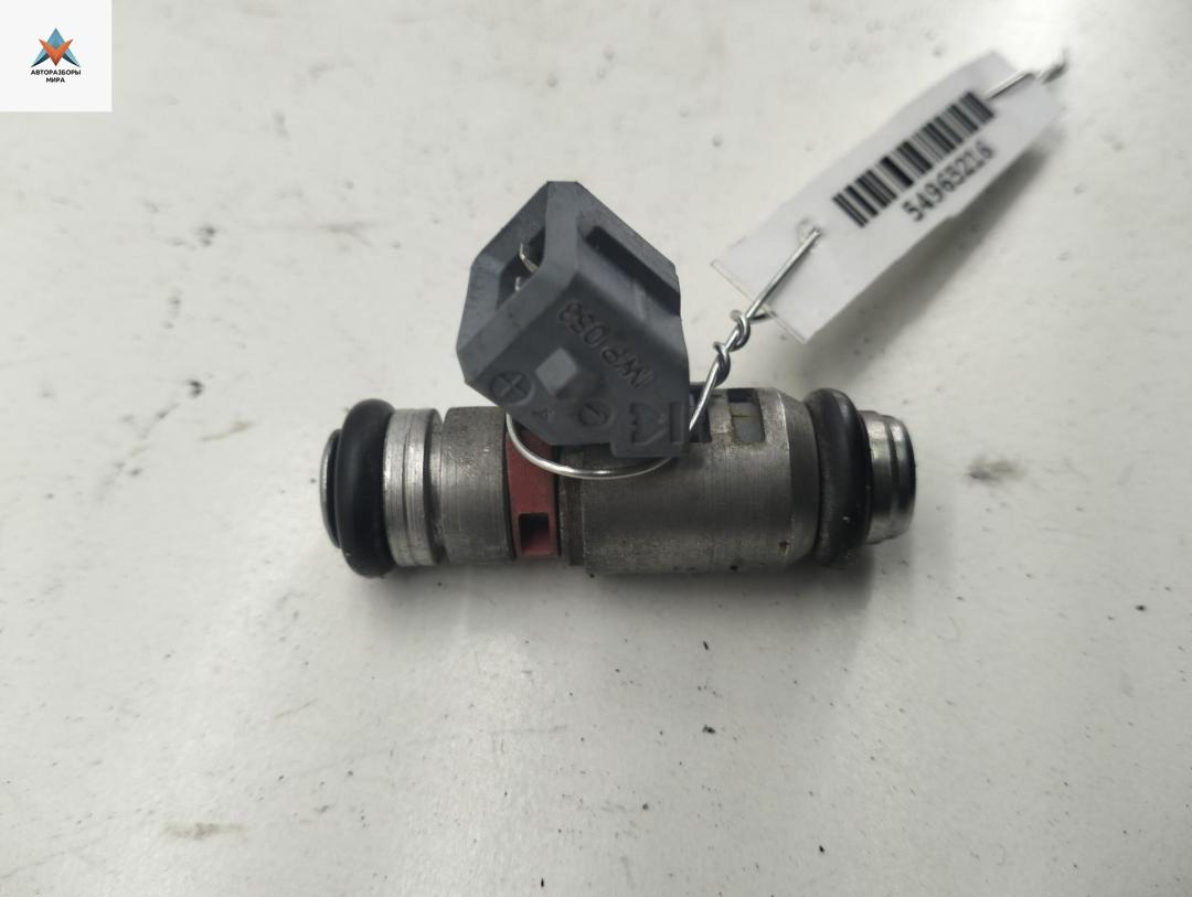 форсунка Volkswagen Golf 4 поколение 1998, 1.4 л., бензин, МКПП, чёрный, хетчбэк 3 дв., 036031C - фото №1