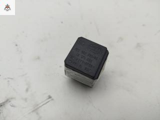 блок управления вентилятором (реле) Opel Zafira 2 поколение (B) 2006, 1.6 л., бензин, МКПП, серый, минивэн, 13171831