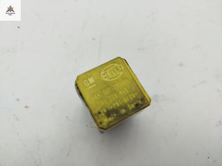 реле бензонасоса Opel Zafira 2 поколение (B) 2006, 1.6 л., бензин, МКПП, серый, минивэн, 90226846