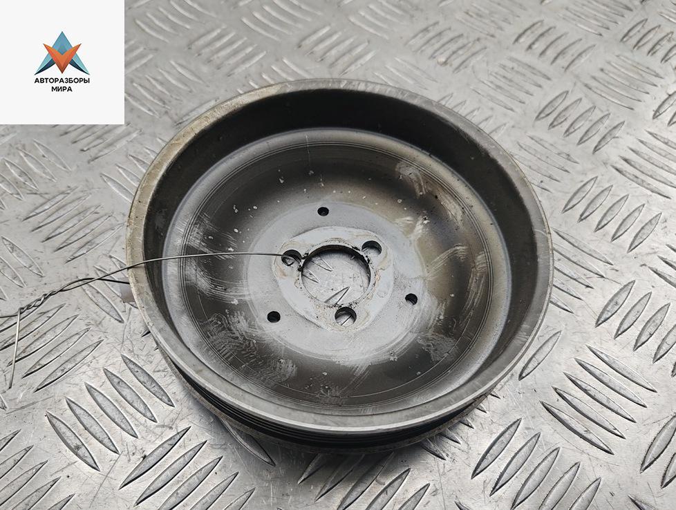 шкив помпы Audi A6 4F/C6 2004, 2.4 л., бензин, АКПП, серый, седан, 06E121031 - фото №1