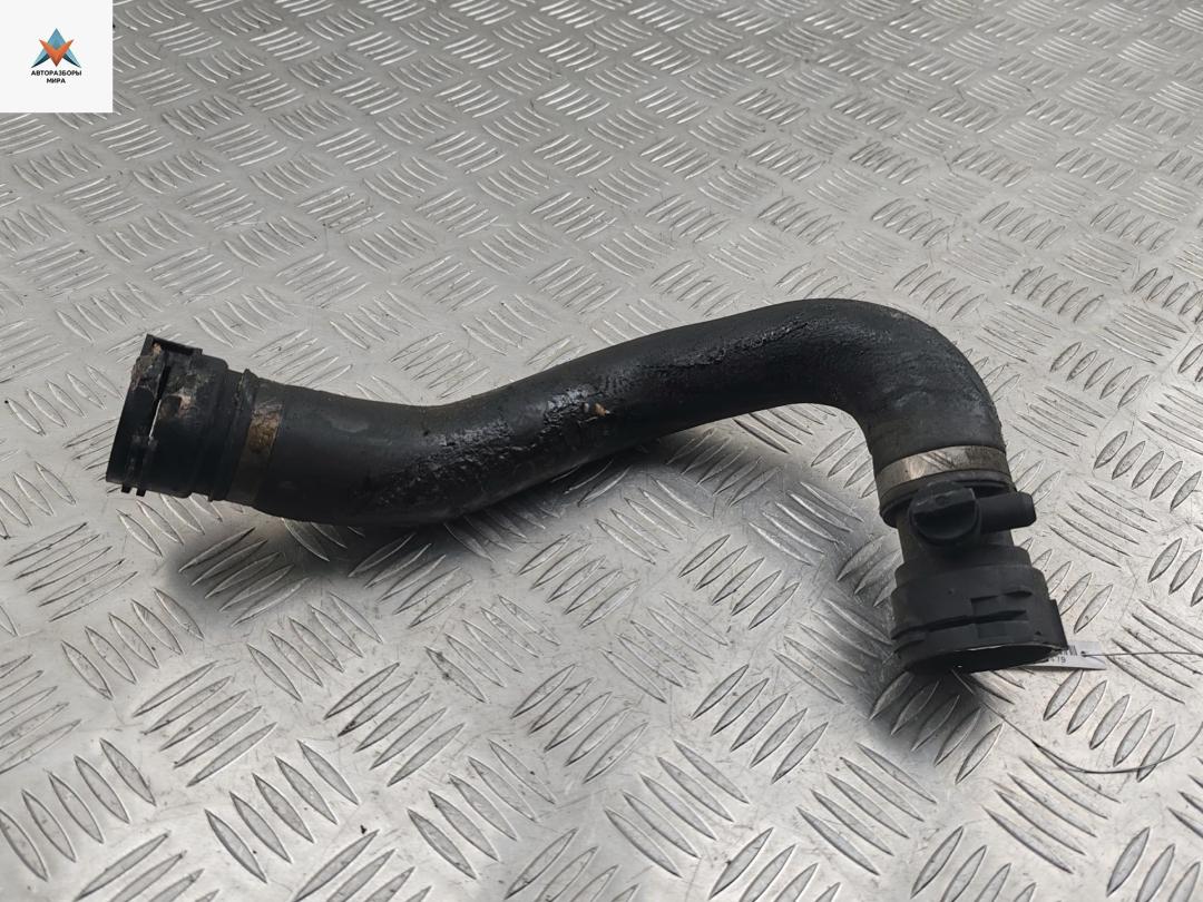 патрубок (трубопровод, шланг) Audi A6 4F/C6 2004, 2.4 л., бензин, АКПП, серый, седан - фото №1