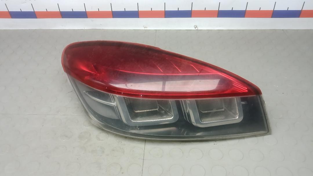 фонарь задний левый Renault Megane 3 поколение 2010, 1.5 л., дизель, МКПП, хетчбэк 5 дв. - фото №1