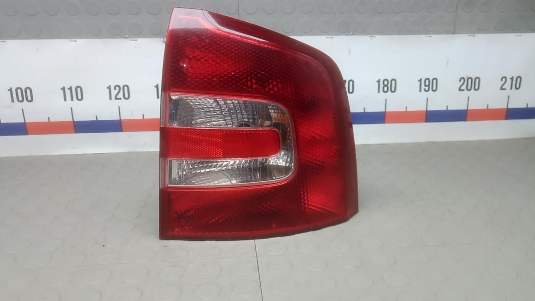 фонарь задний правый Skoda Octavia 2 поколение (A5) 2007, 1.9 л., D TDI PD, дизель, МКПП, универсал, 1Z9945112B - фото №1