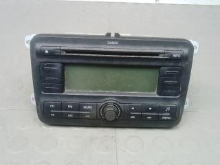 магнитола Skoda Fabia 2 поколение (5J) 2007, 1.2 л., бензин, МКПП, хетчбэк 5 дв., 5J0035161A