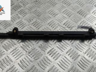 топливная рампа Volkswagen Touran 1 поколение [рестайлинг] 2007, 2.0 л., бензин, МКПП, синий, минивэн, 06A133317AN