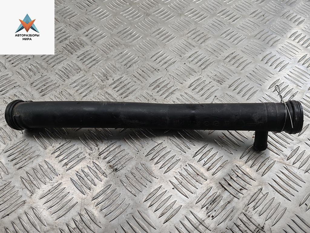 трубка охлаждающей жидкости Volkswagen Golf 5 поколение 2004, 1.6 л., бензин, АКПП, 03C121065B - фото №1