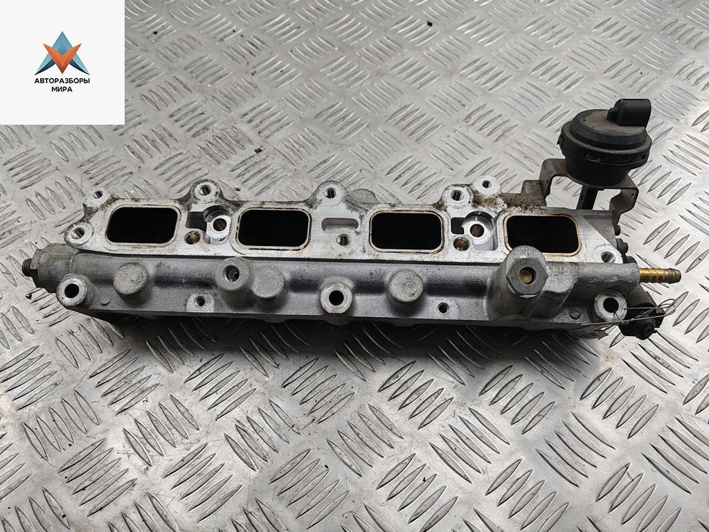 топливная рампа Volkswagen Golf 5 поколение 2004, 1.6 л., бензин, АКПП, серый, хетчбэк 5 дв., 1K0820803F - фото №1