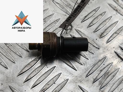 датчик давления топлива Volkswagen Golf 5 поколение 2004, 1.6 л., бензин, АКПП, серый, хетчбэк 5 дв., 3C0906051A - фото №1