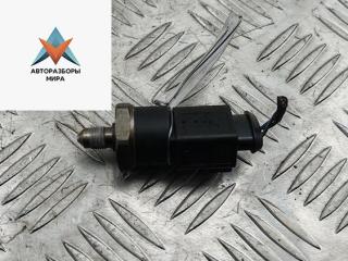 датчик давления топлива Volkswagen Golf 5 поколение 2004, 1.6 л., бензин, АКПП, серый, хетчбэк 5 дв., 06D906051A