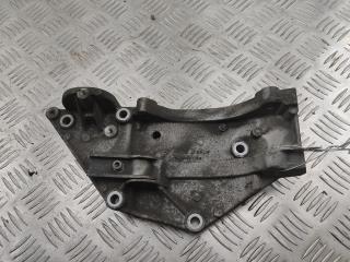 кронштейн генератора Citroen C5 2007, 2.0 л., дизель, МКПП, чёрный, универсал, 9682367380