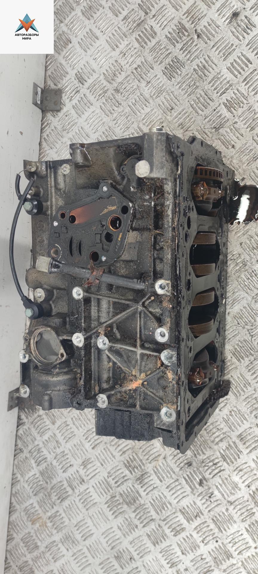 блок цилиндров Audi A4 B6 2001, 2.0 л., бензин, МКПП, ALT - фото №1