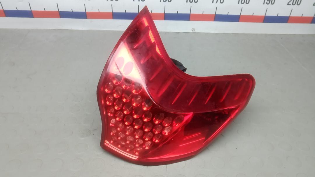 фонарь задний левый Peugeot 3008 1 поколение 2010, 1.6 л., дизель, МКПП, хетчбэк 5 дв. - фото №1