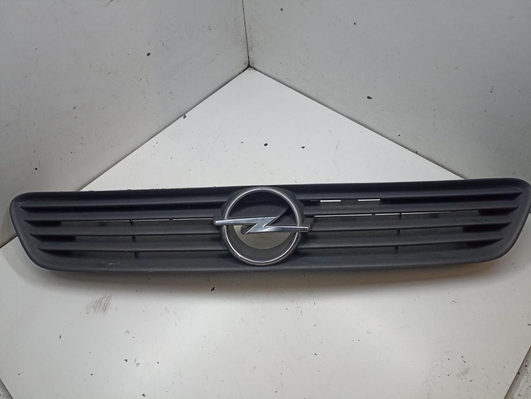 решетка радиатора Opel Astra G 1998, серый, хетчбэк 5 дв., 90588120