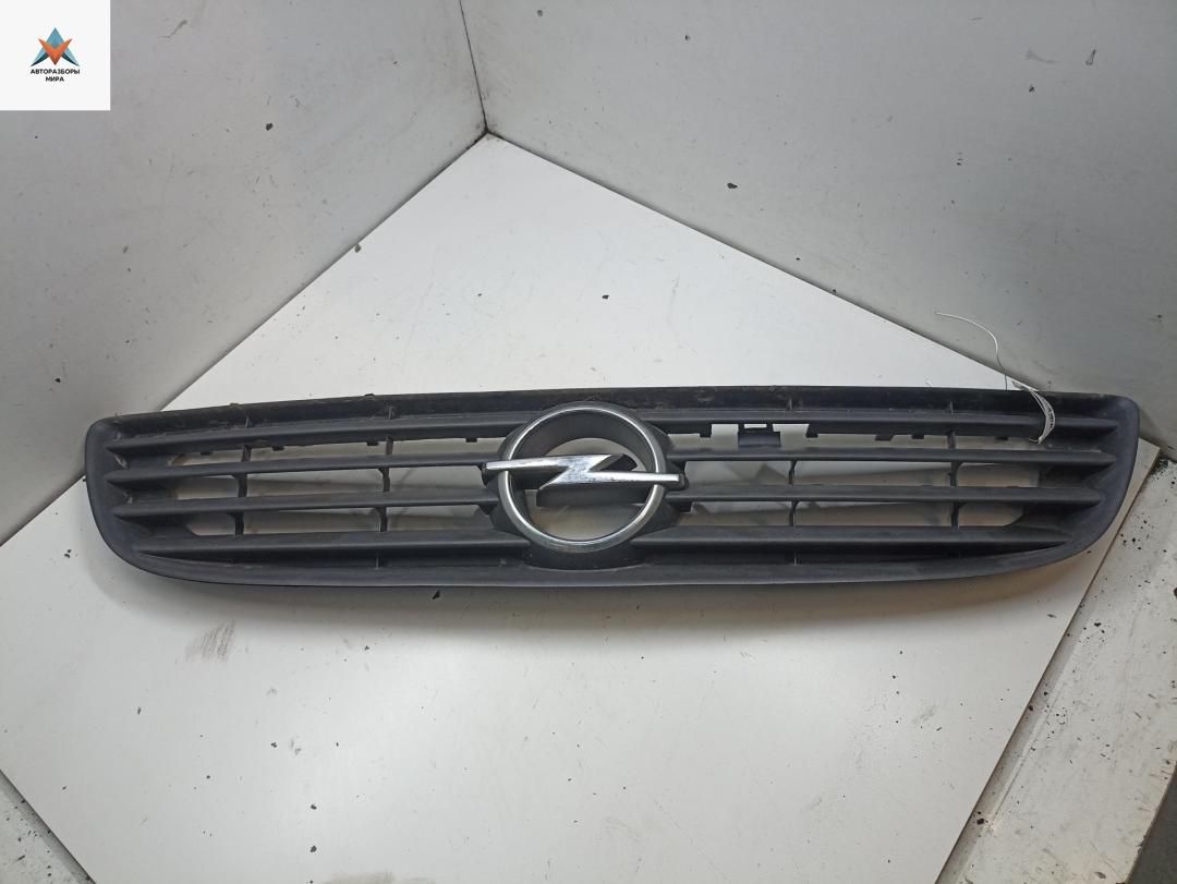 решетка радиатора Opel Zafira 1 поколение (A) 2002, синий, минивэн, 90580579 - фото №1