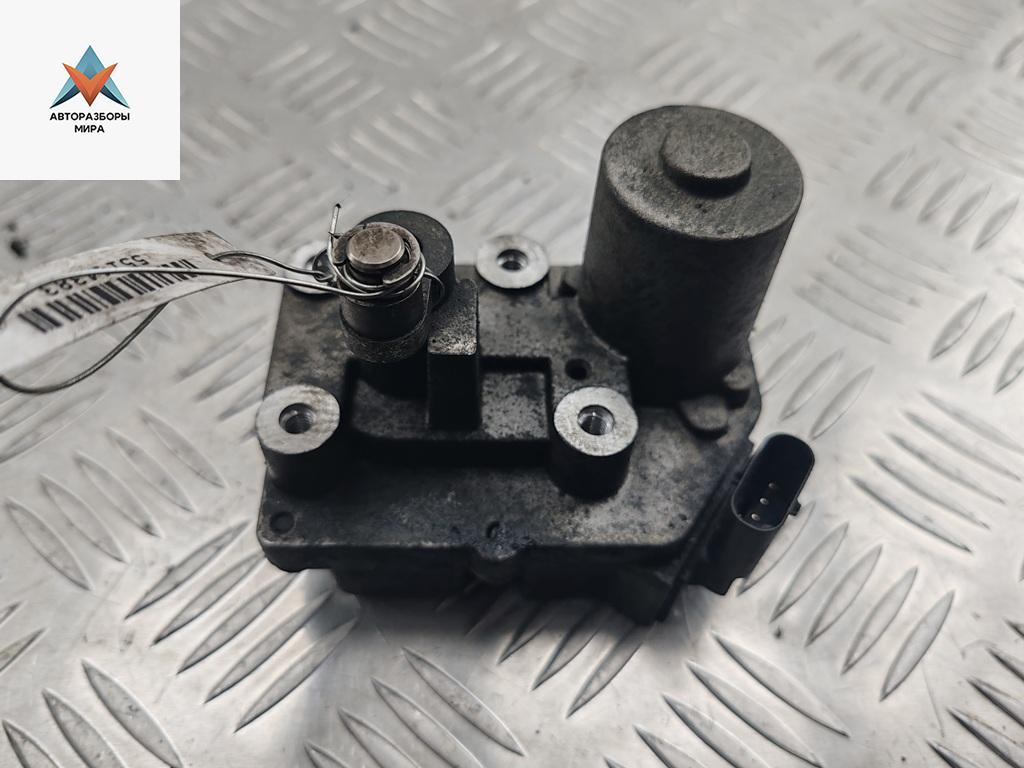 клапан управления турбиной (актуатор) Mercedes-Benz Vito-2 / Viano W639 2006, 2.2 л., дизель, МКПП, белый, микроавтобус, 96551525R - фото №1