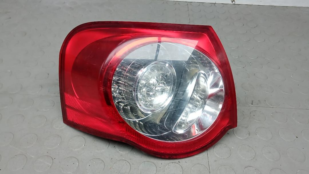 фонарь задний левый Volkswagen Passat B6 2007, 2.0 л., дизель, МКПП, универсал, 3C9945095N - фото №1