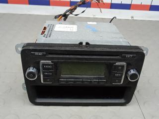 магнитола Volkswagen Touran 1 поколение [рестайлинг] 2009, 1.9 л., дизель, МКПП, минивэн, 1K0035156B