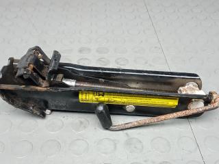 домкрат Skoda Superb 2 поколение 2010, 1.9 л., D TDI PD, дизель, МКПП, хетчбэк 5 дв.