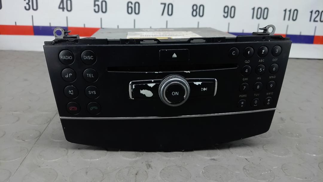 магнитола Mercedes-Benz C-Класс W204/S204 2007, 2.2 л., дизель, МКПП, седан - фото №1
