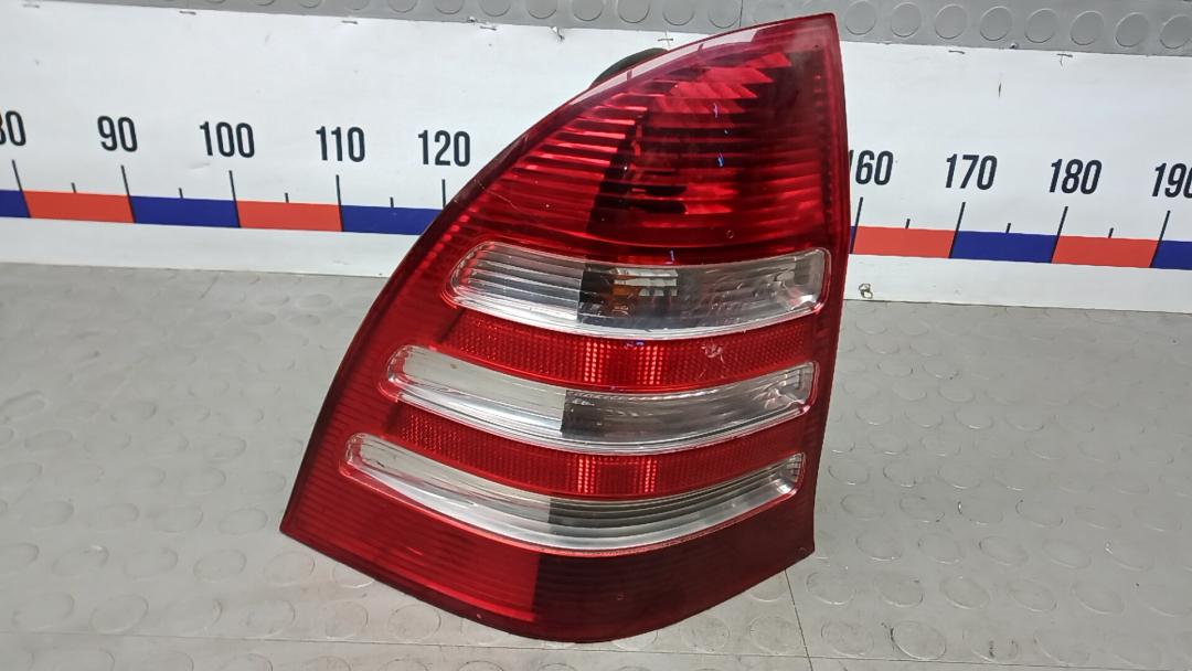 фонарь задний левый Mercedes-Benz C-Класс W204/S204 2006, 2.2 л., D C220 CDI, дизель, АКПП, универсал - фото №1